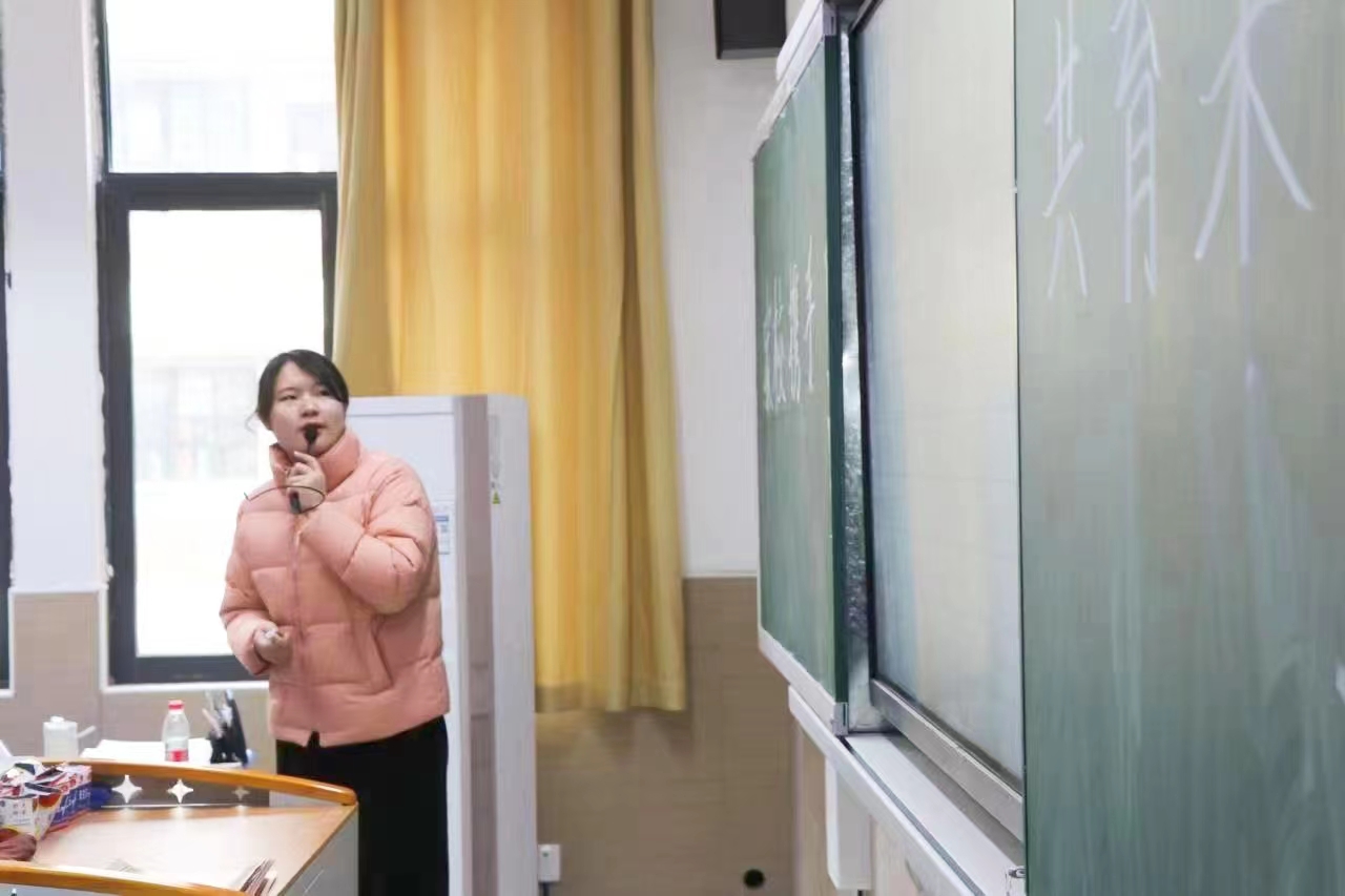 教師風采 | 嚴慈相濟，共育英才——姚瑤老師班主任經驗分享